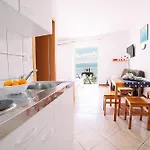 In Due With Sea View, Balcony, Air Conditioning, Wifi 4167-1 Duće